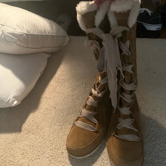 North face - Picture 3 of 5